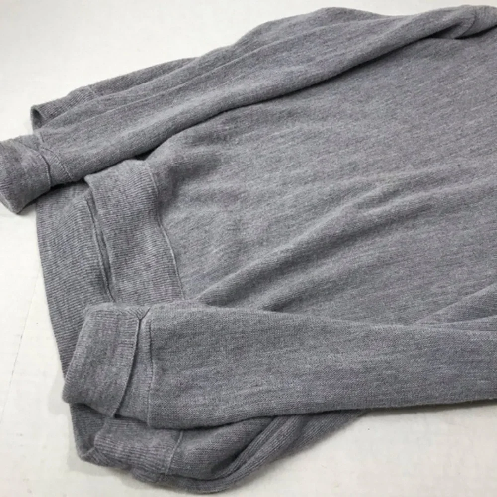 VINTAGE Izod Lacoste Sweater Mens large Gray Crocodile V Neck Mens
